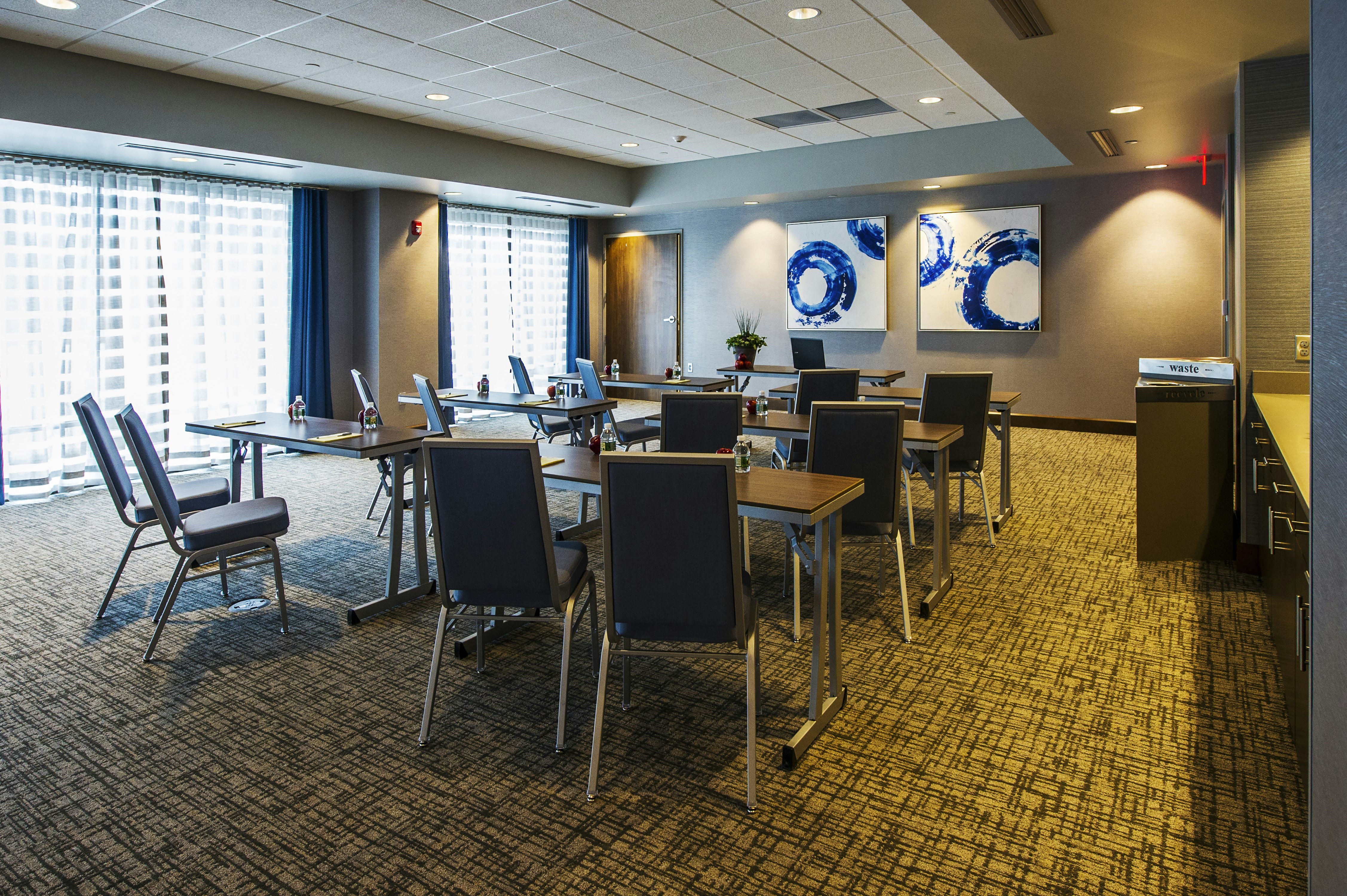 Hampton Inn and Suites Foxborough/Mansfield 22/24