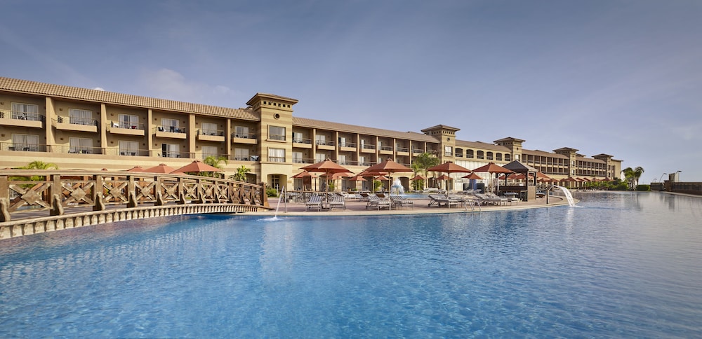 Coral Sea Beach Resort & Aqua Park 41/50