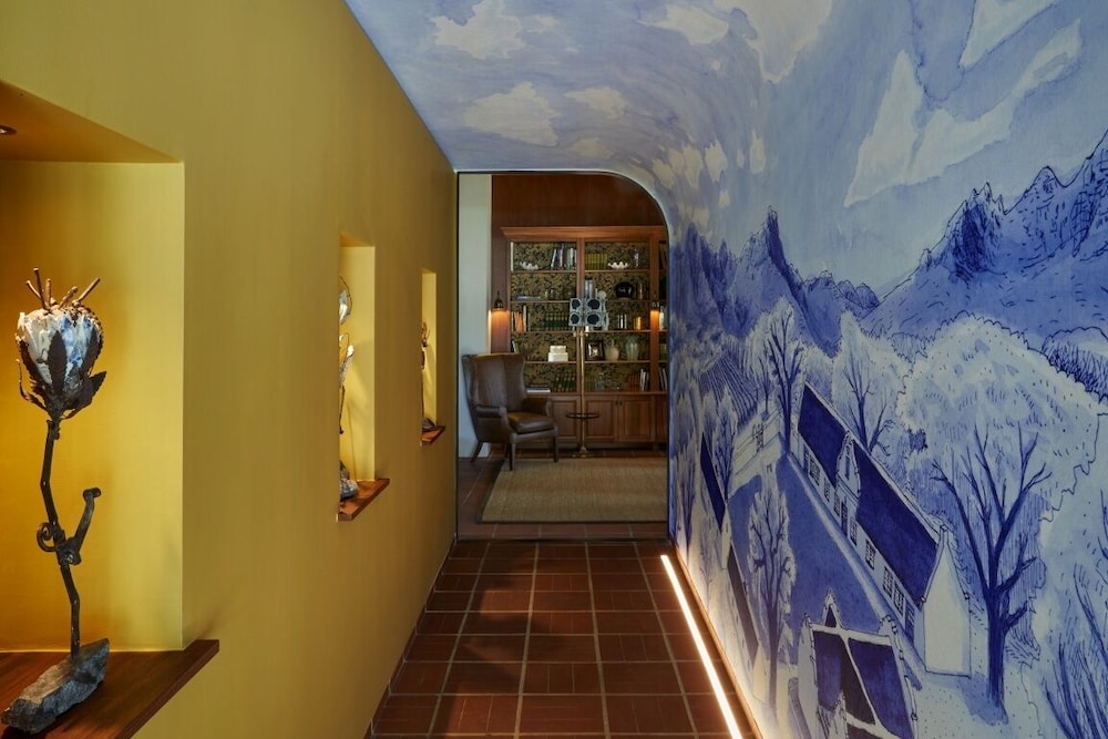 Blaauwklippen Manor House & Jonkershuis by Newmark 25/50