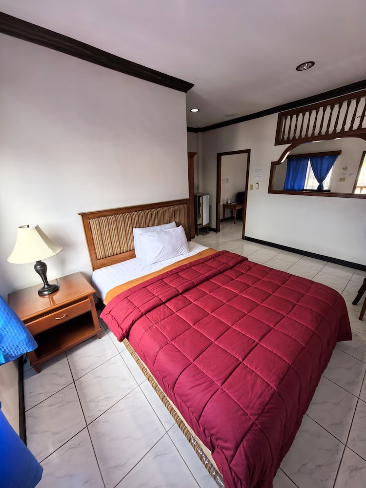 S&C Hotel Suites & Apartments 5/29