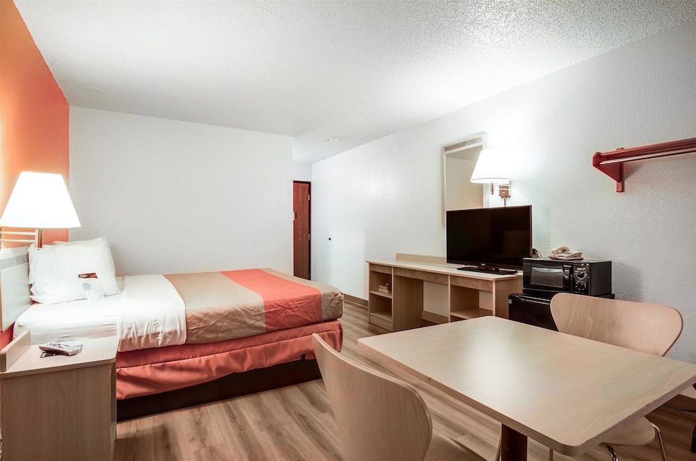 Motel6 Colby, KS 9/36