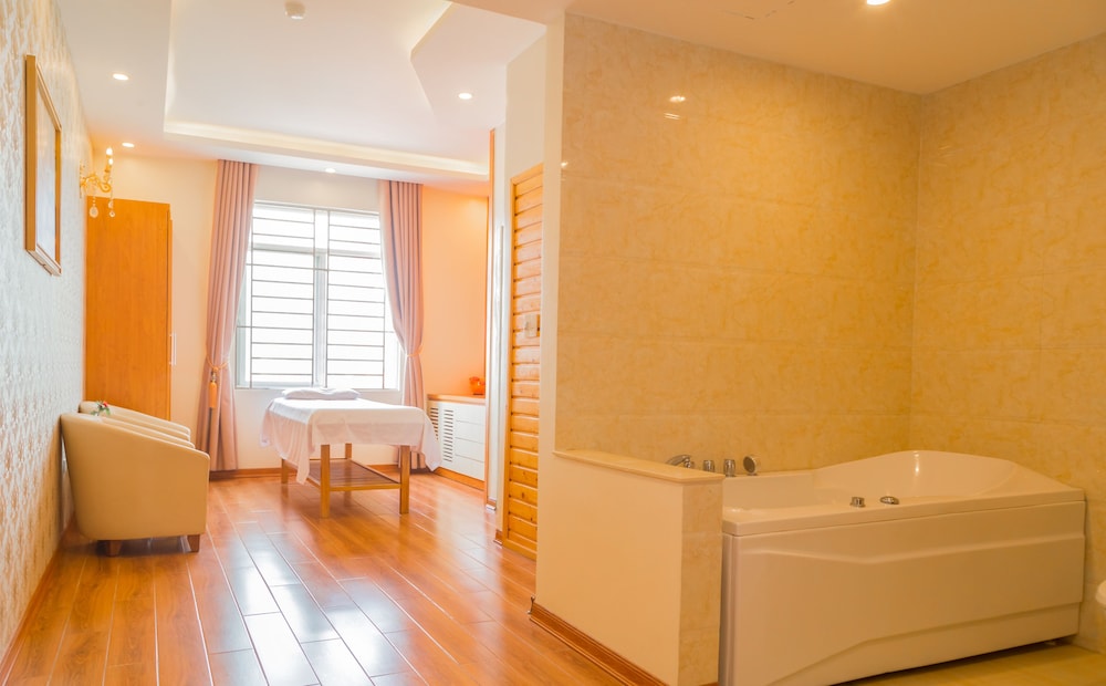 Palm Hotel Thanh Hoa 67/68