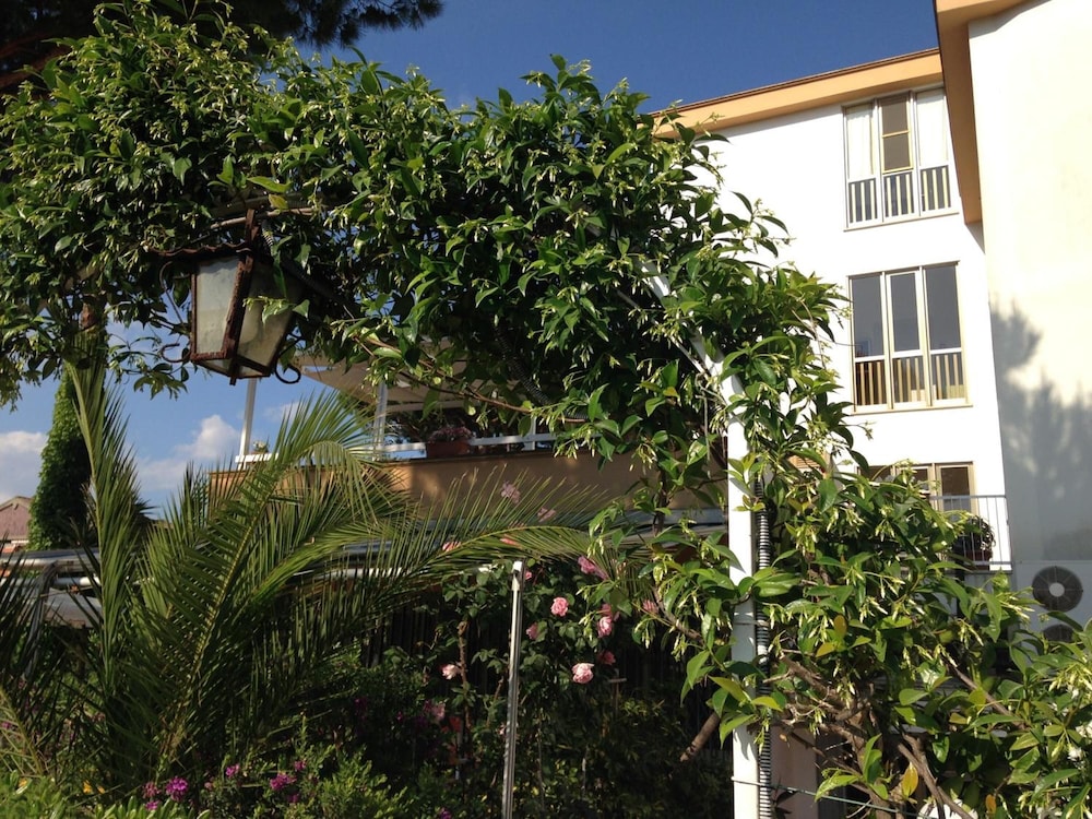 Hotel Anna 66/68