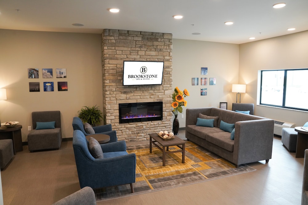 Brookstone Fort Dodge 28/46