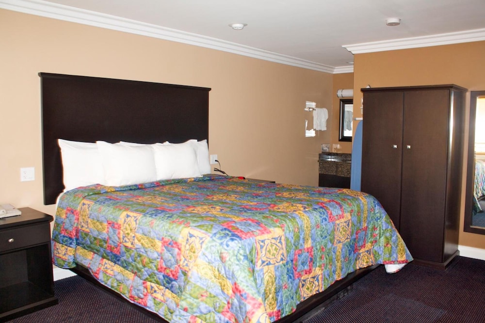 Garden Inn Suites 20/55