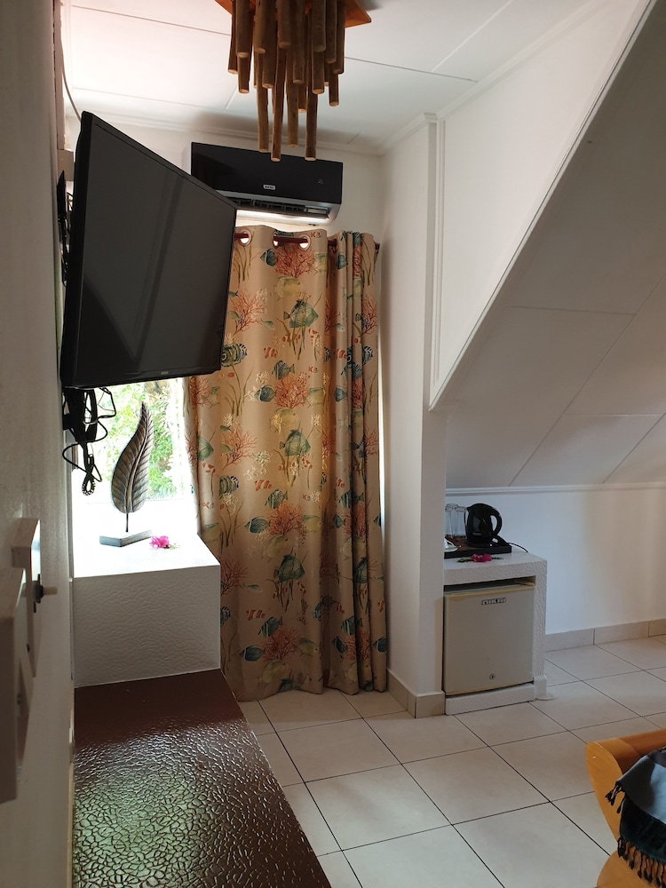 VILLA AUTHENTIQUE 10/50