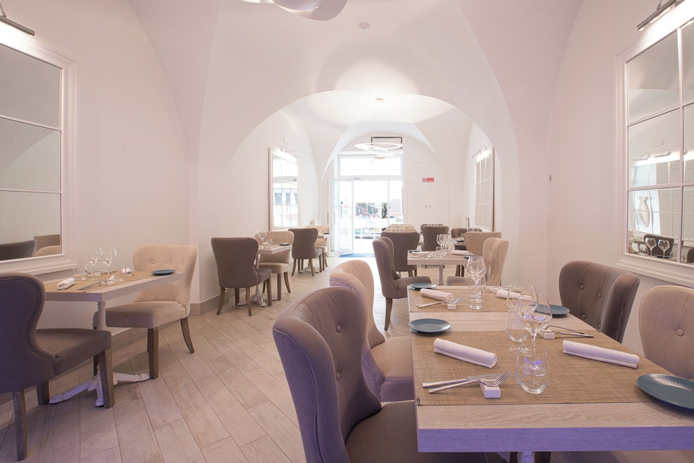Marina Hotel Charming Rooms 34/47