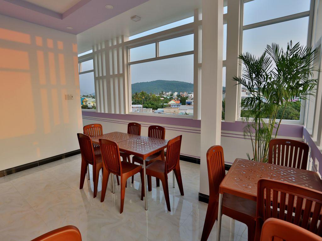 Halona Hotel 27/35
