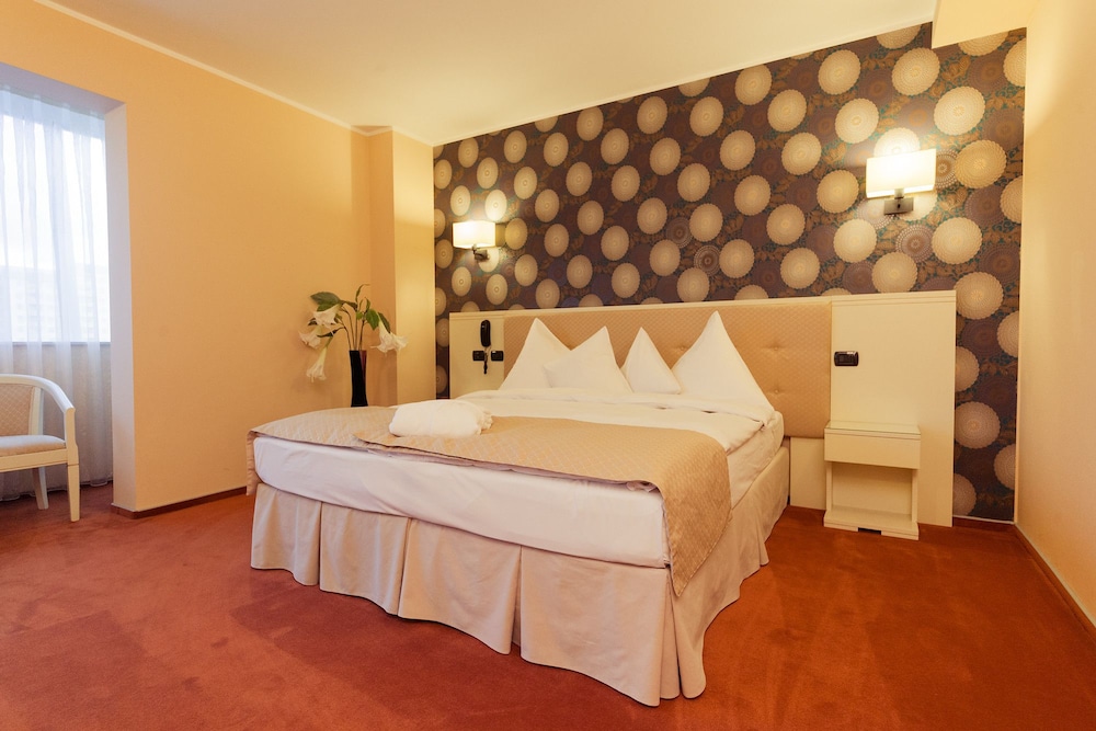 Paradis Hotel 9/34