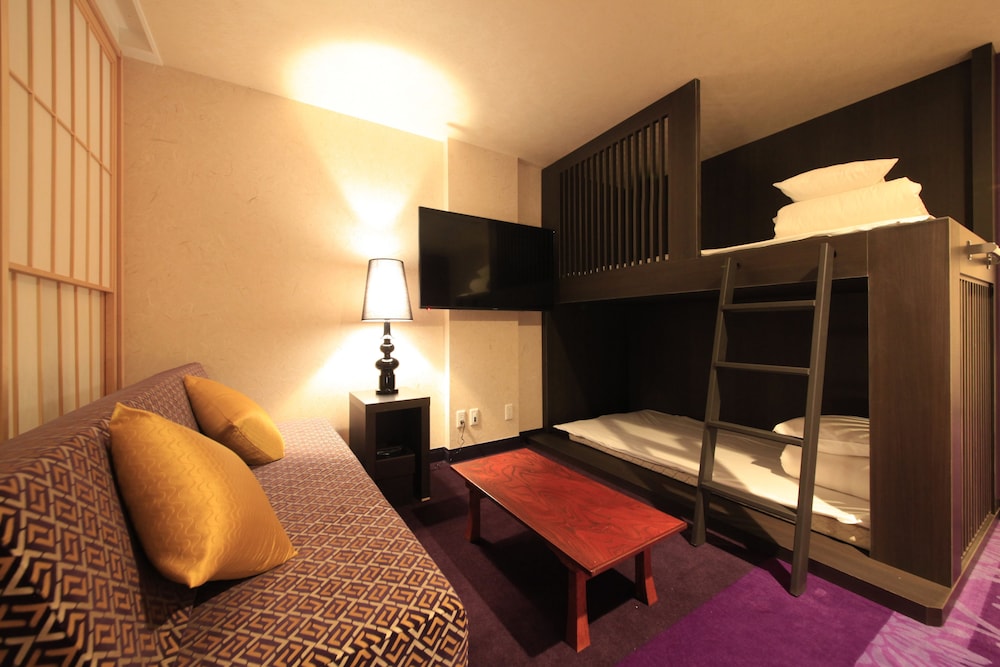 Centurion Hotel Ueno 63/74