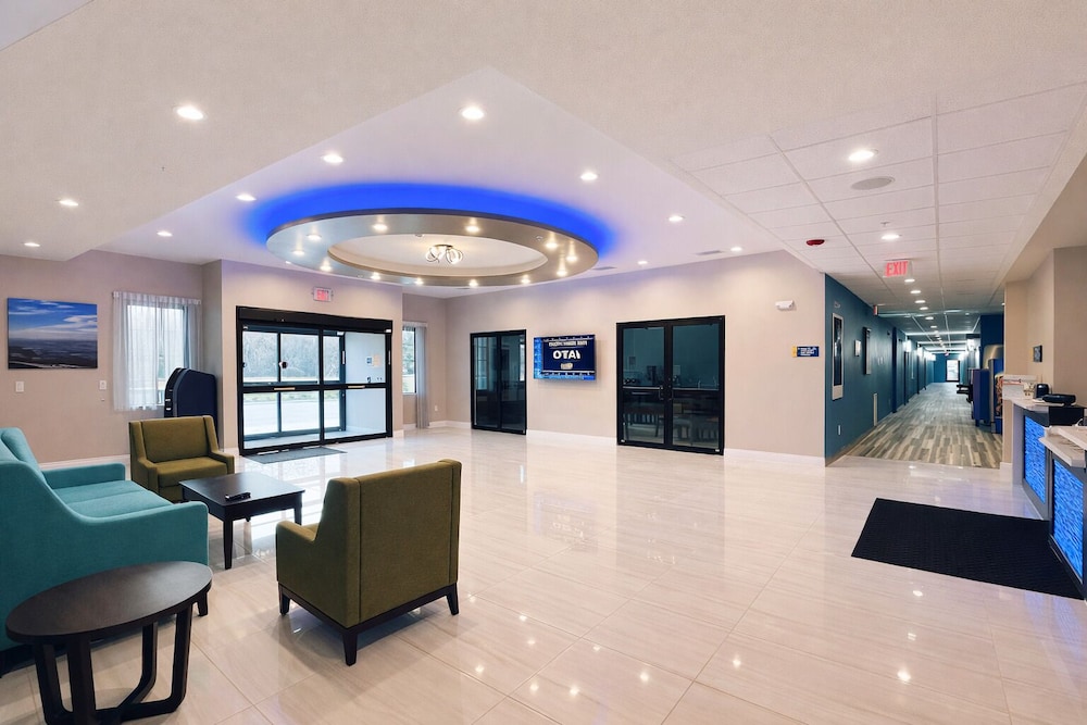 Days Inn & Suites by Wyndham Greater Tomball 45/61