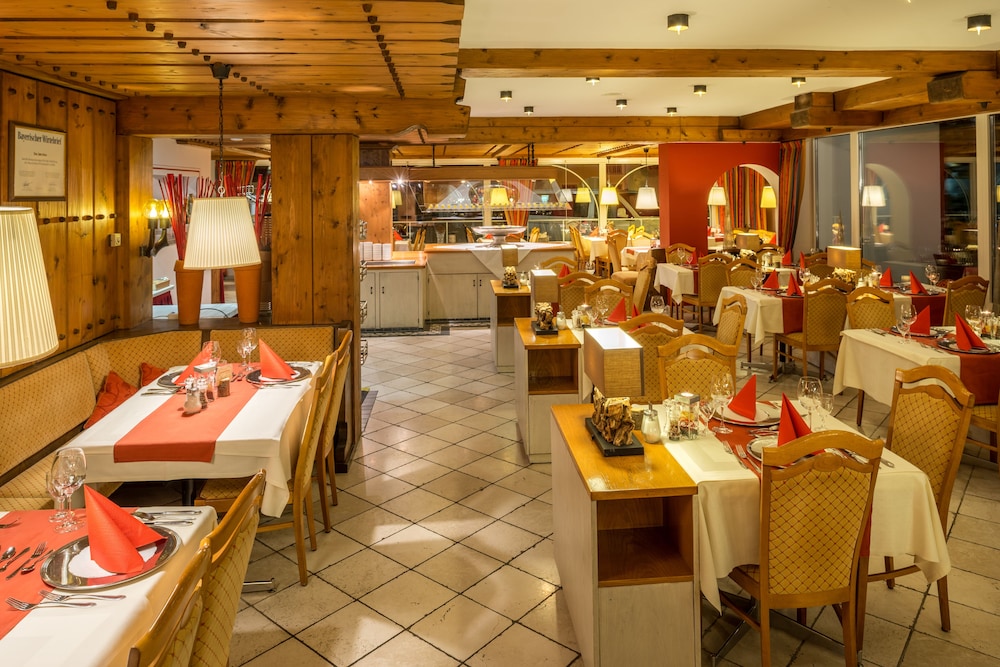 Hotel Rheinischer Hof 27/39