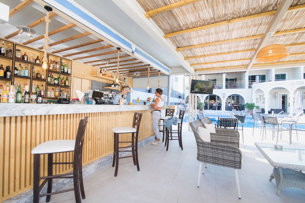 Opera Blue Hotel Gouvia - Across Hotels & Resorts 50/65