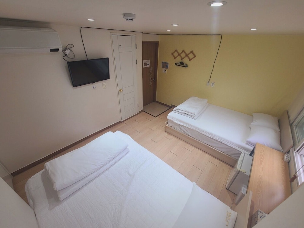 Moon Sun Guesthouse 18/25