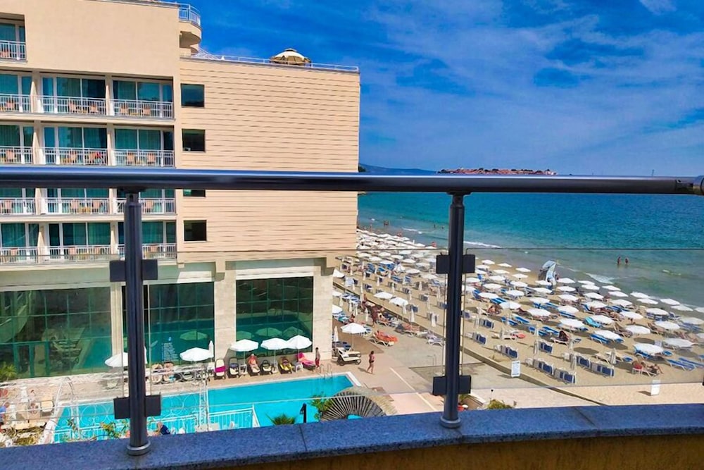 Aphrodite Hotel 6/73