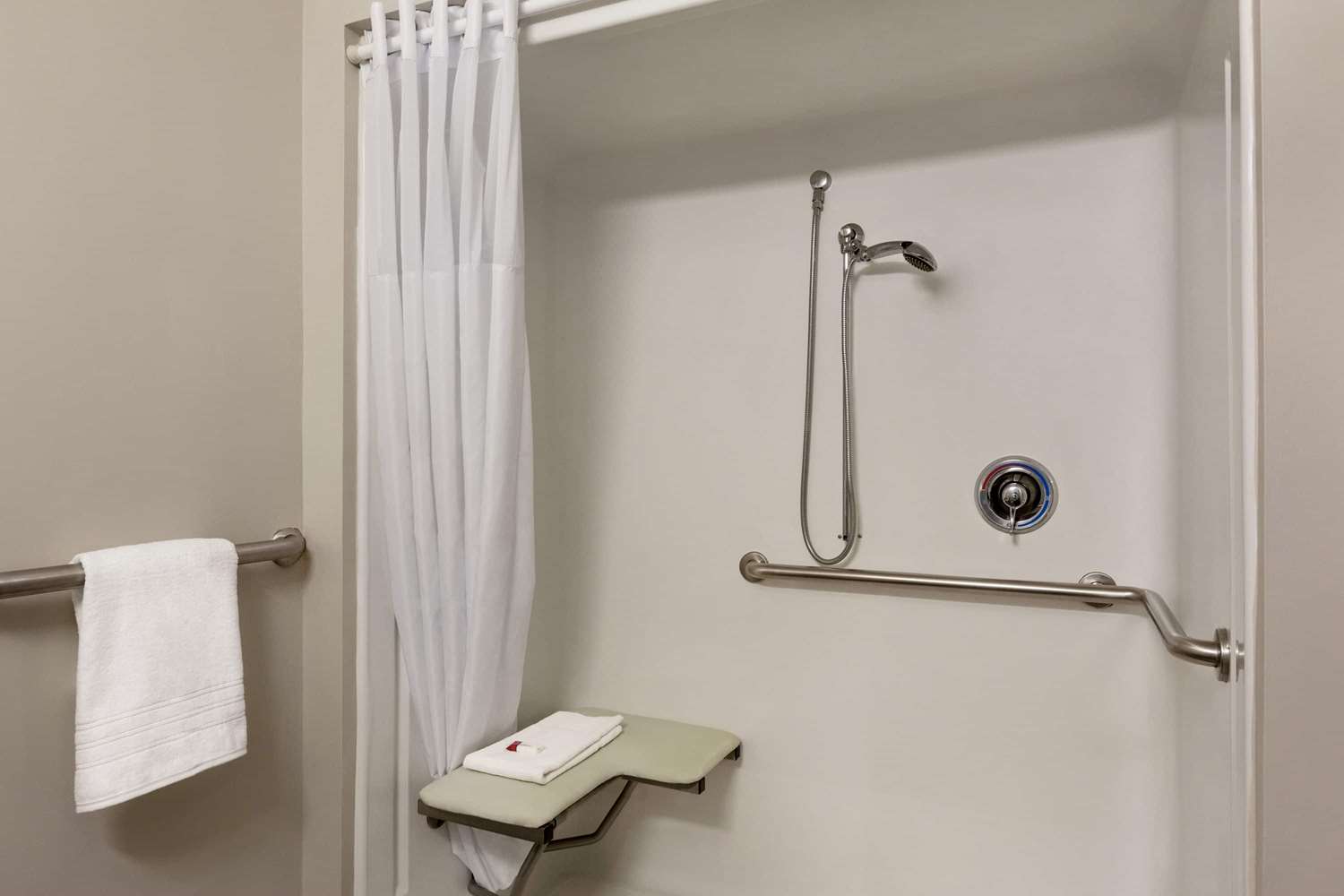 Microtel Inn & Suites by Wyndham Tifton 17/17