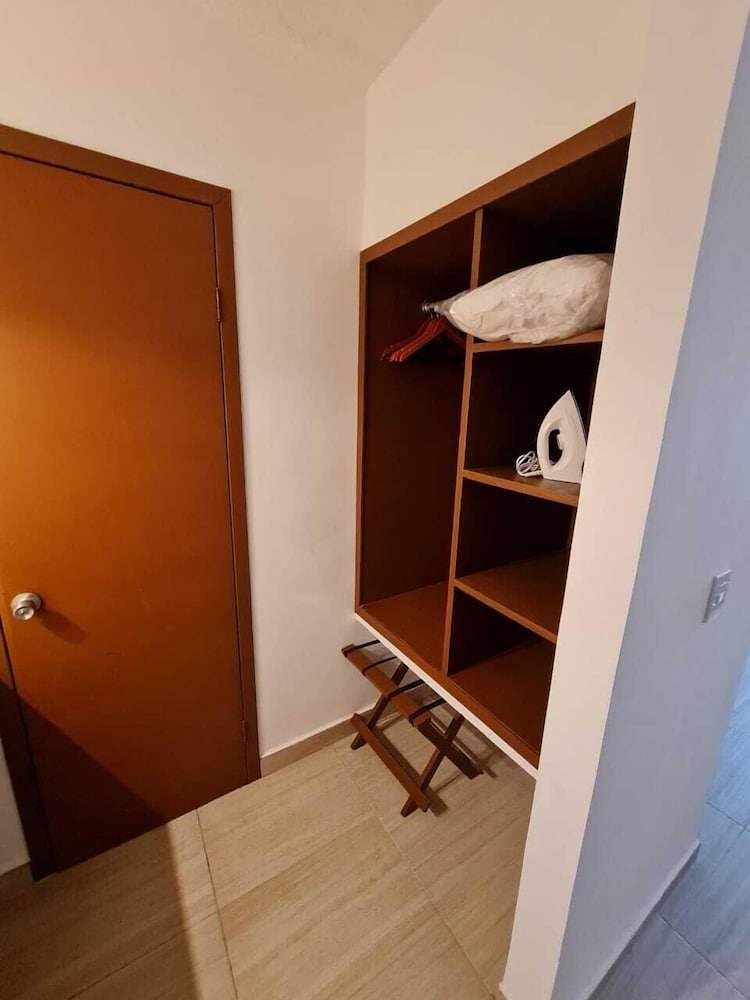 Hotel Marlon 20/30