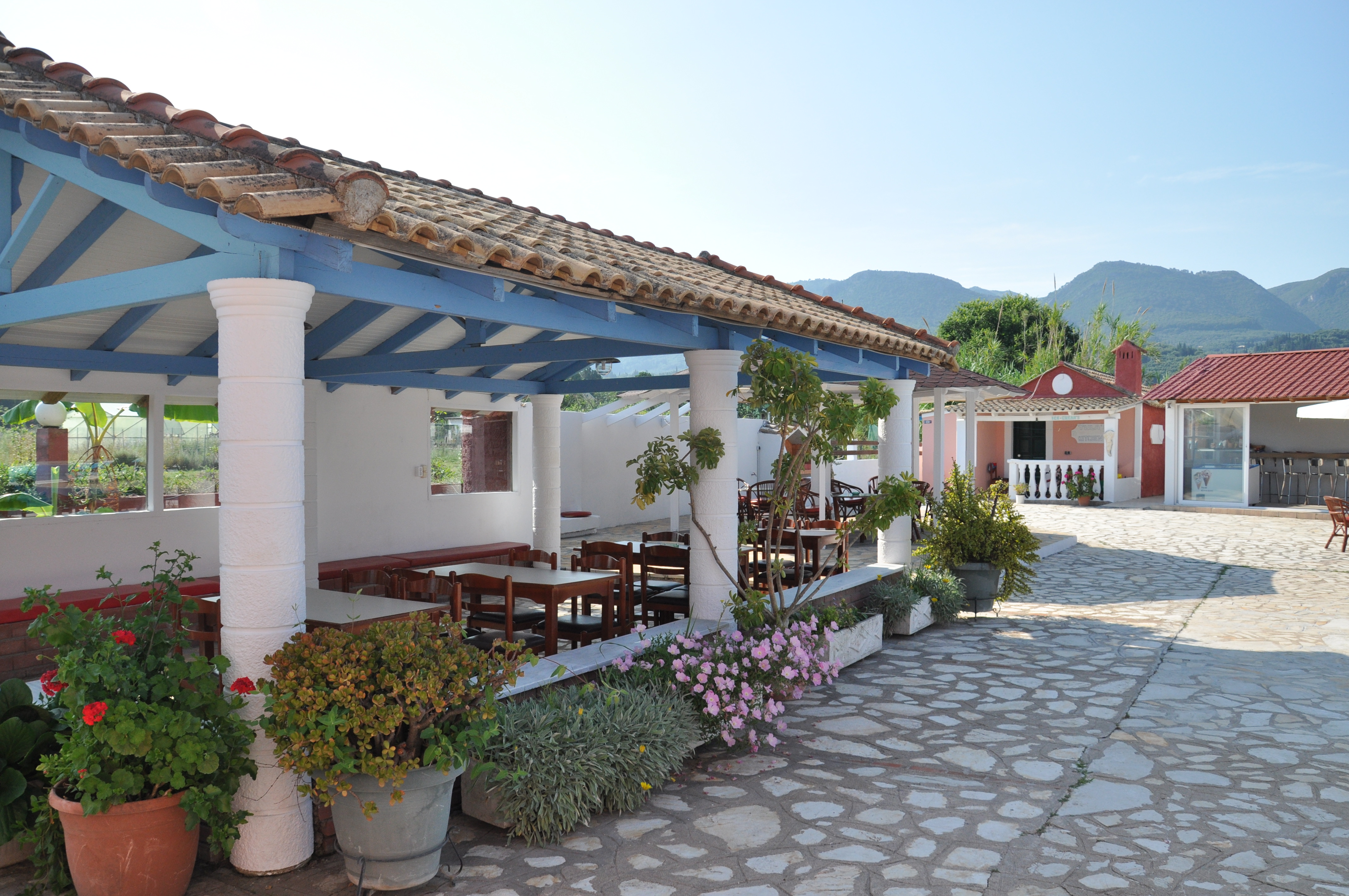 Tassos Apartments in Acharavi