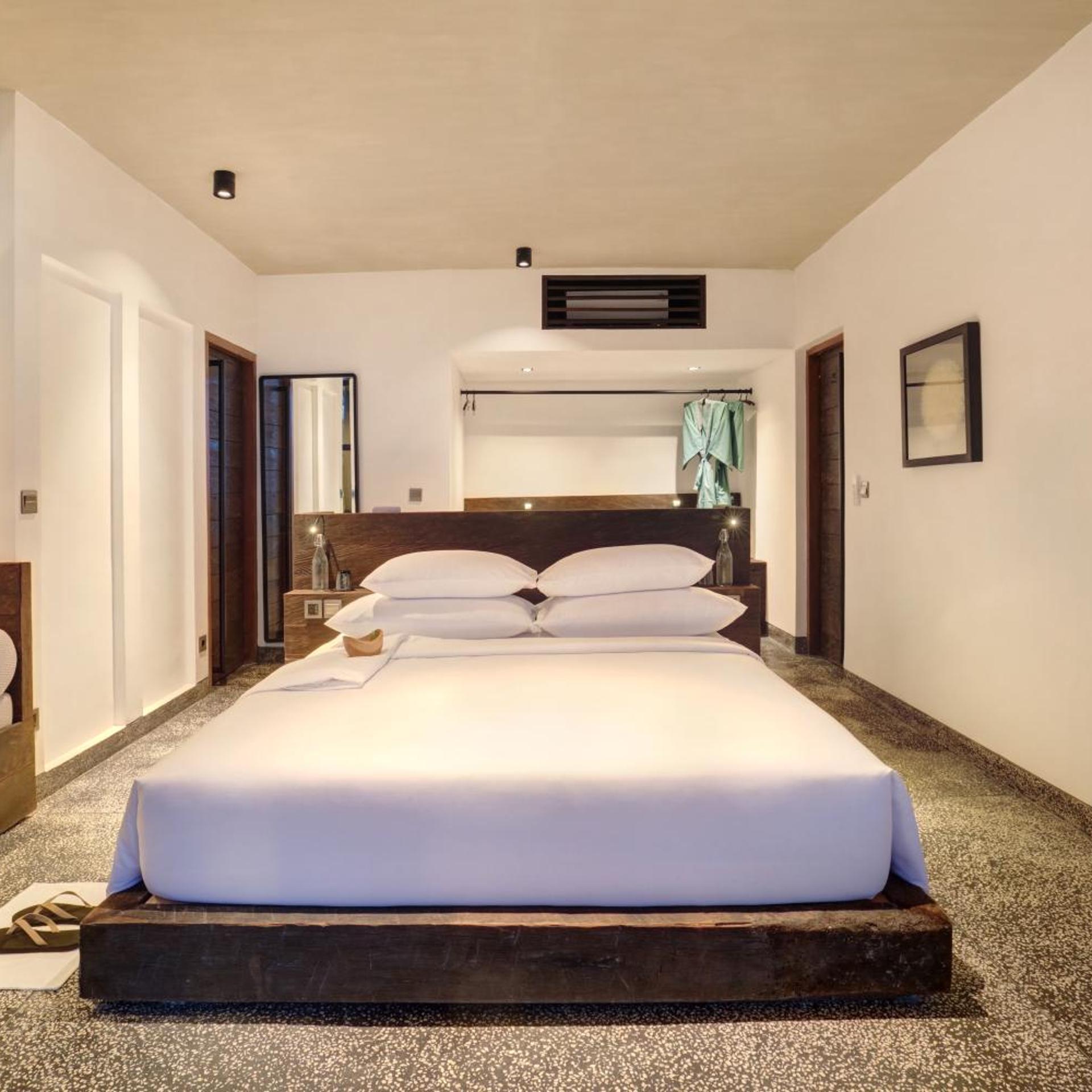 2 Bedrooms, Pool, Suite, Villa