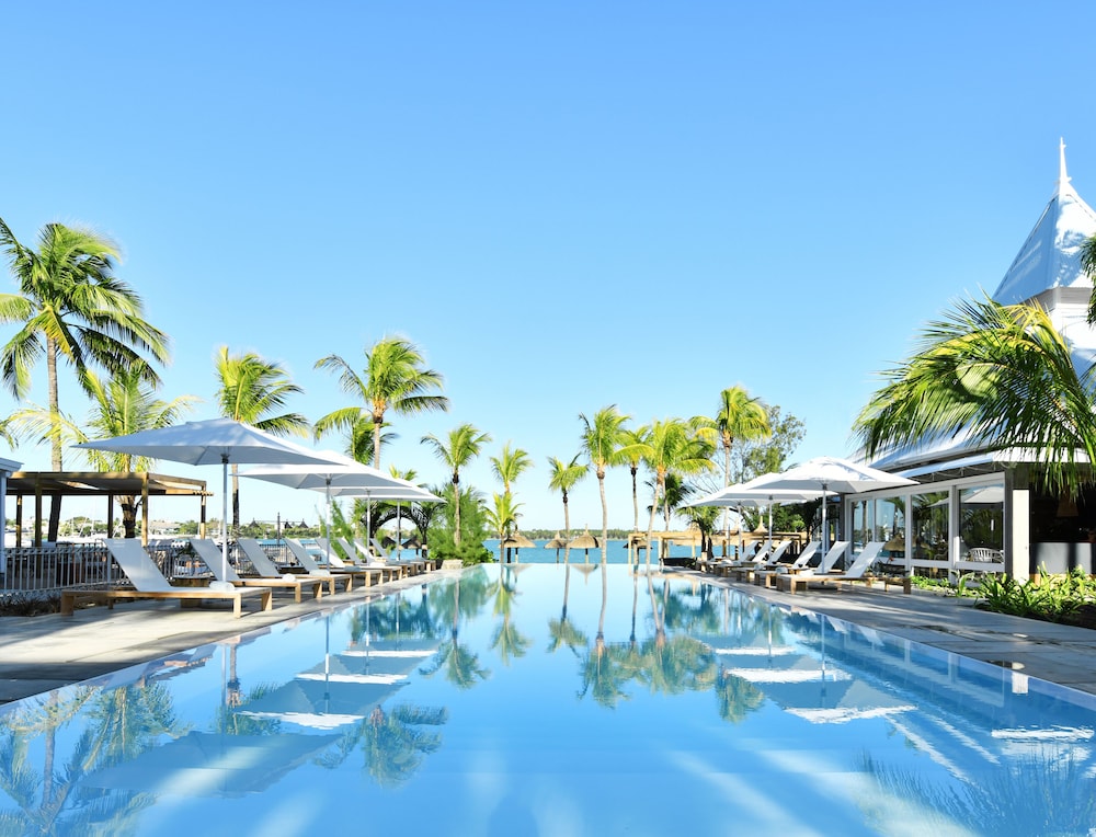 Veranda Grand Baie Hotel and Spa 40/66