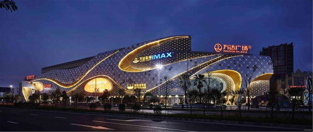 Wing Hotel Guilin - Central Square 3/50