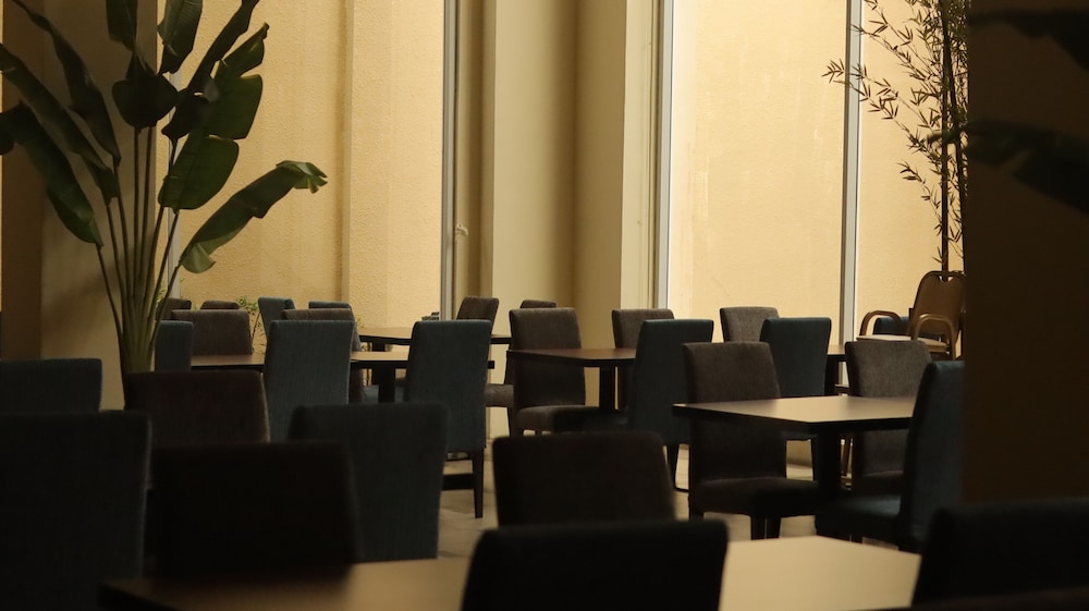 Harmoni One Convention Hotel and Service Apartments 59/65
