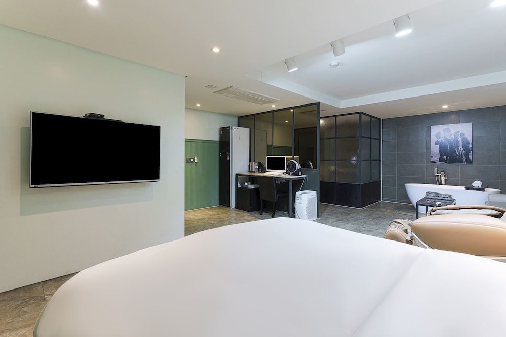 SR Design Hotel 32/60
