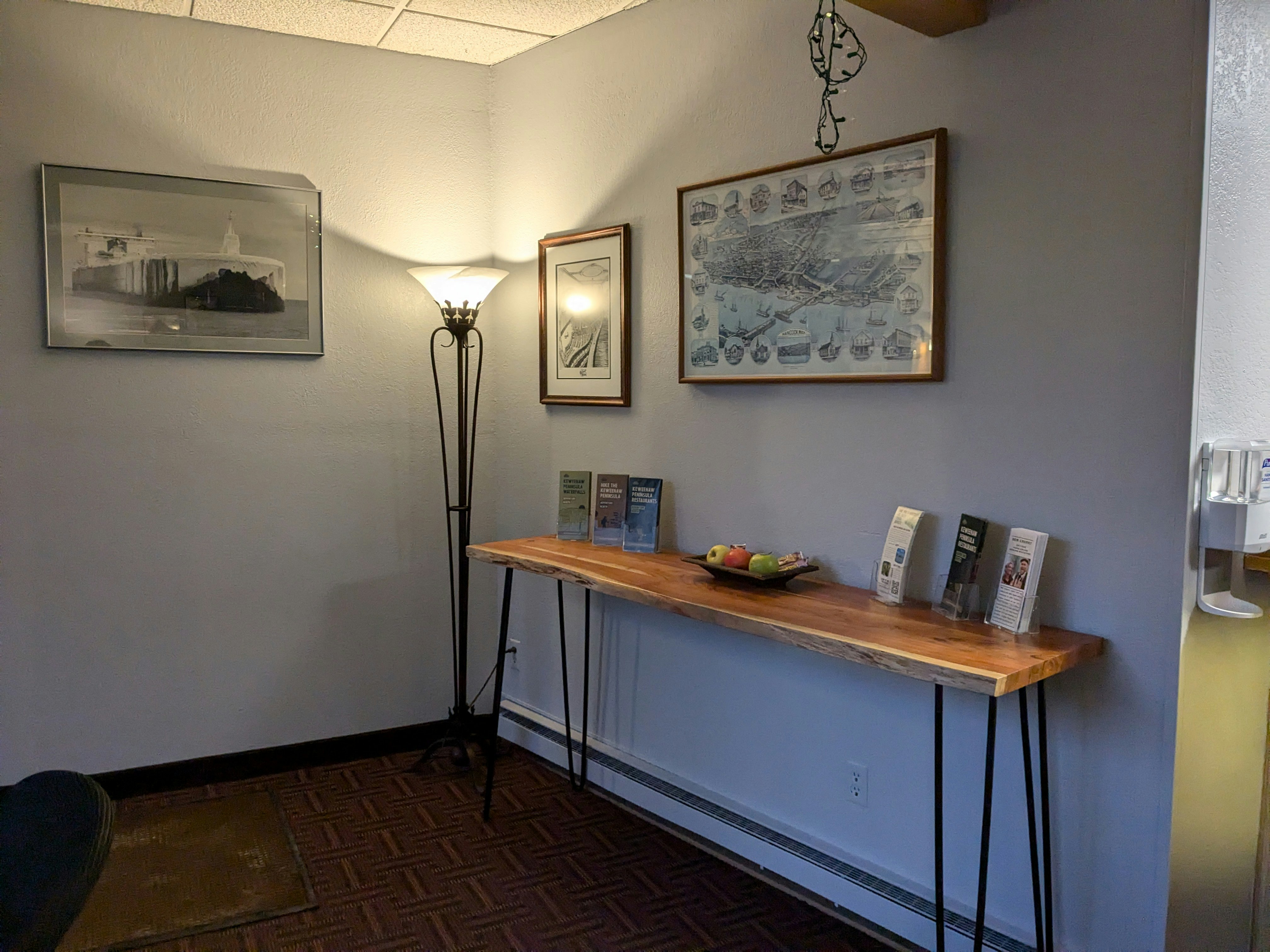 Magnuson Hotel Copper Crown 6/40