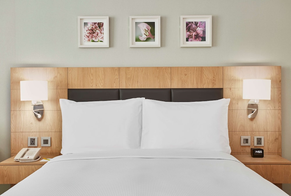 Hilton Garden Inn Dubai Mall Avenue 10/47