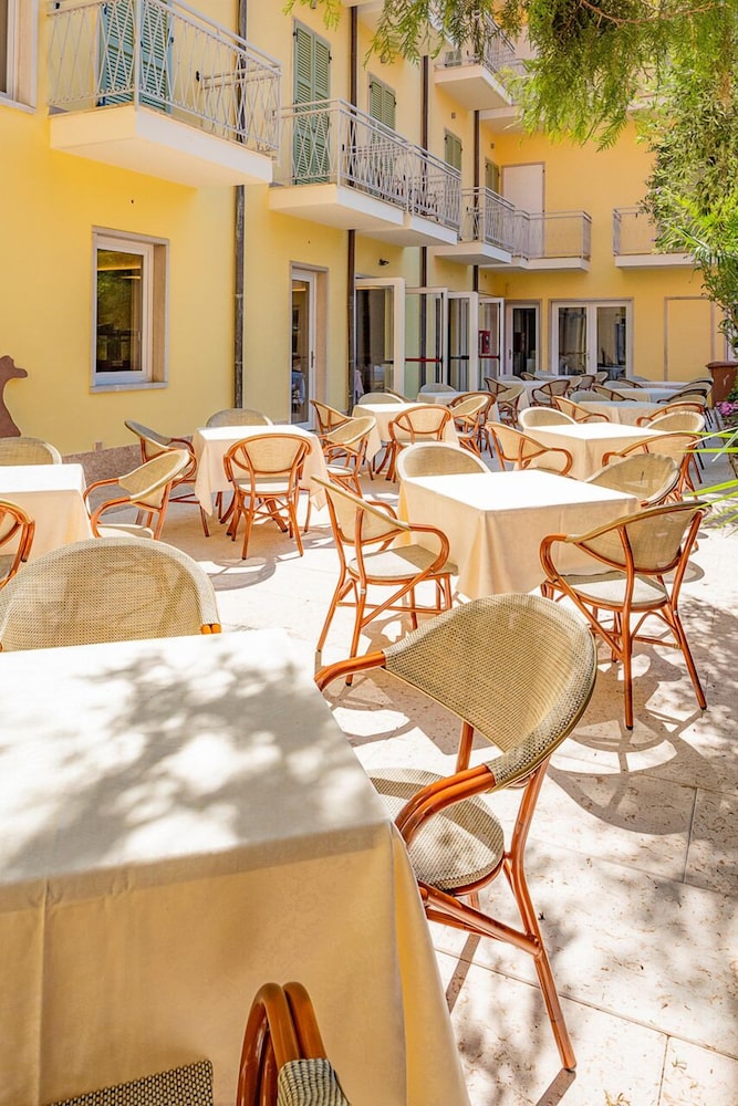Hotel Centrale 42/50
