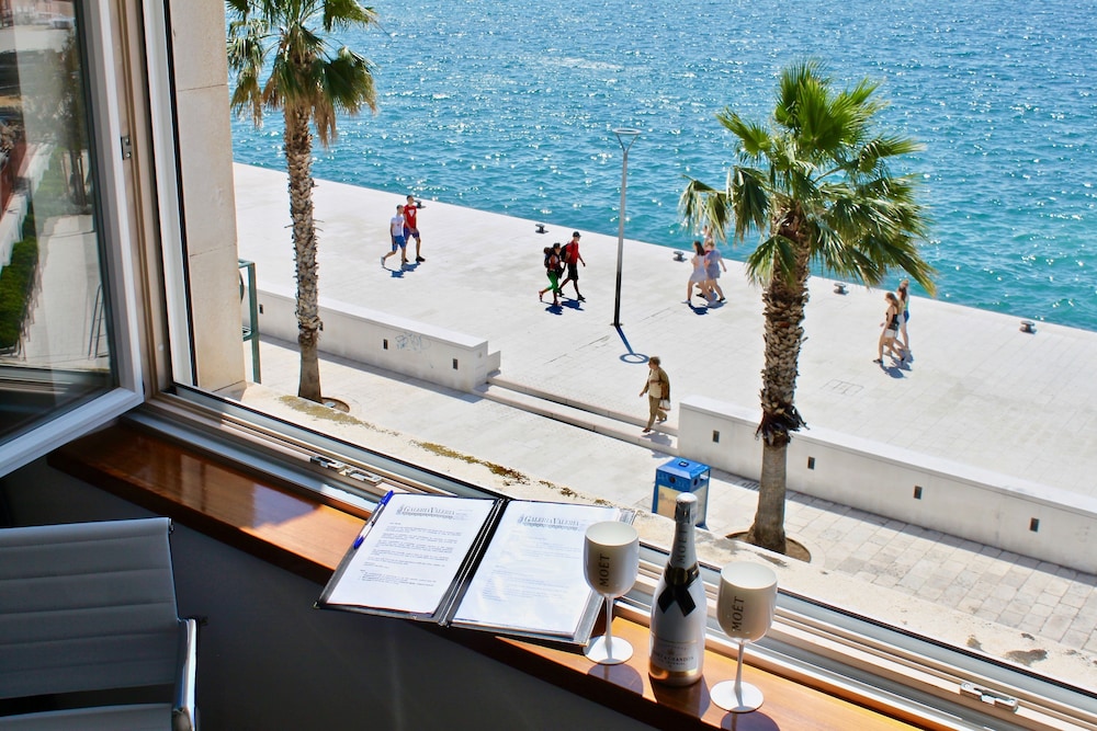 Galeria Valeria Seaside Downtown - MAG Quaint & Elegant Boutique Hotels 6/75