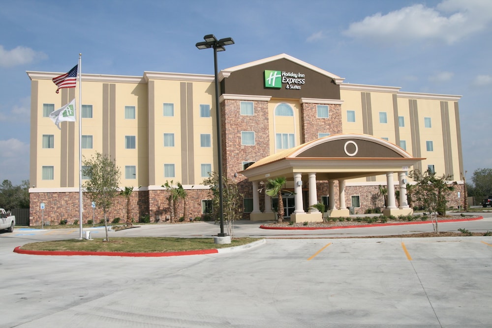 Holiday Inn Express Hotel And Suites George West 1/37