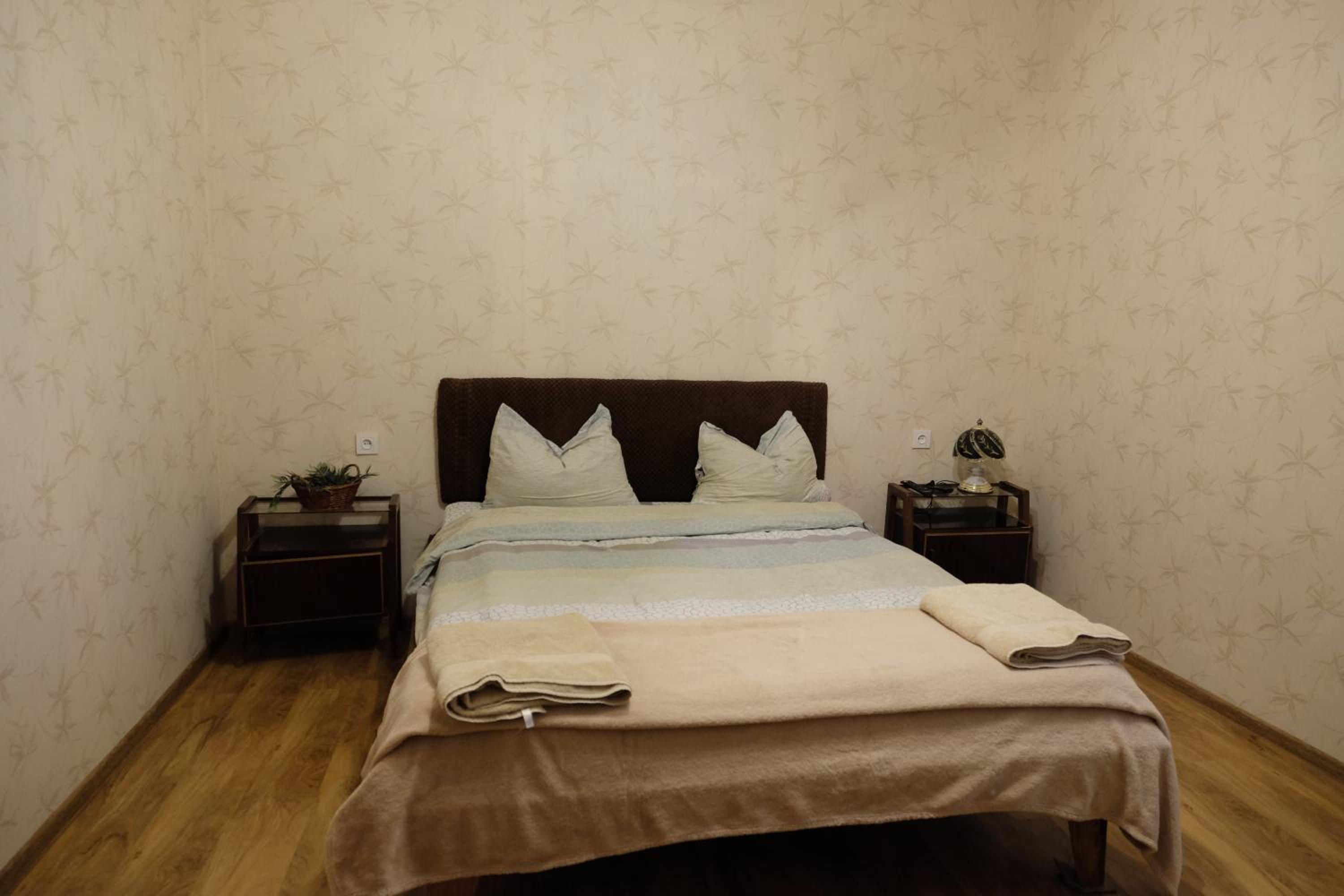 Deluxe, Apartment