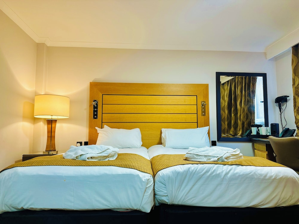 OYO Crown Hotel Stone 9/50