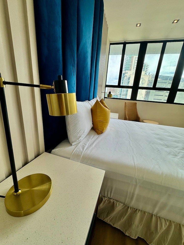 MetroArt Hotel 8/47