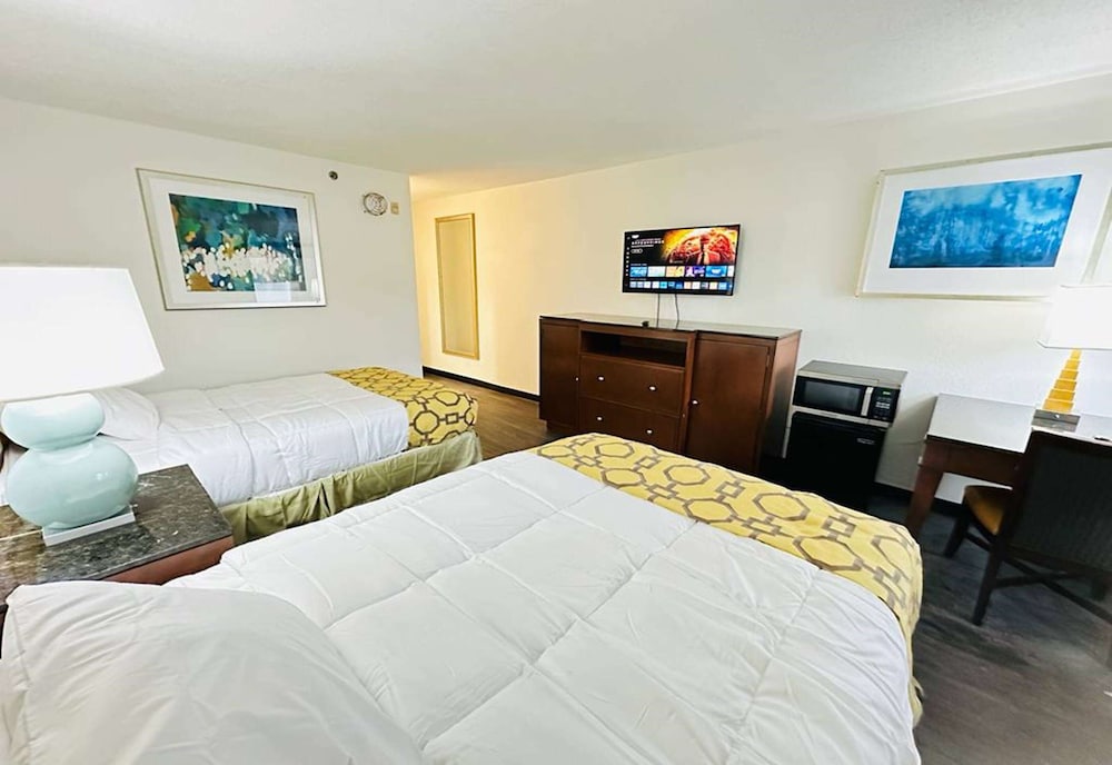 Baymont Inn And Suites By Wyndham Columbus / Near Osu 20/60