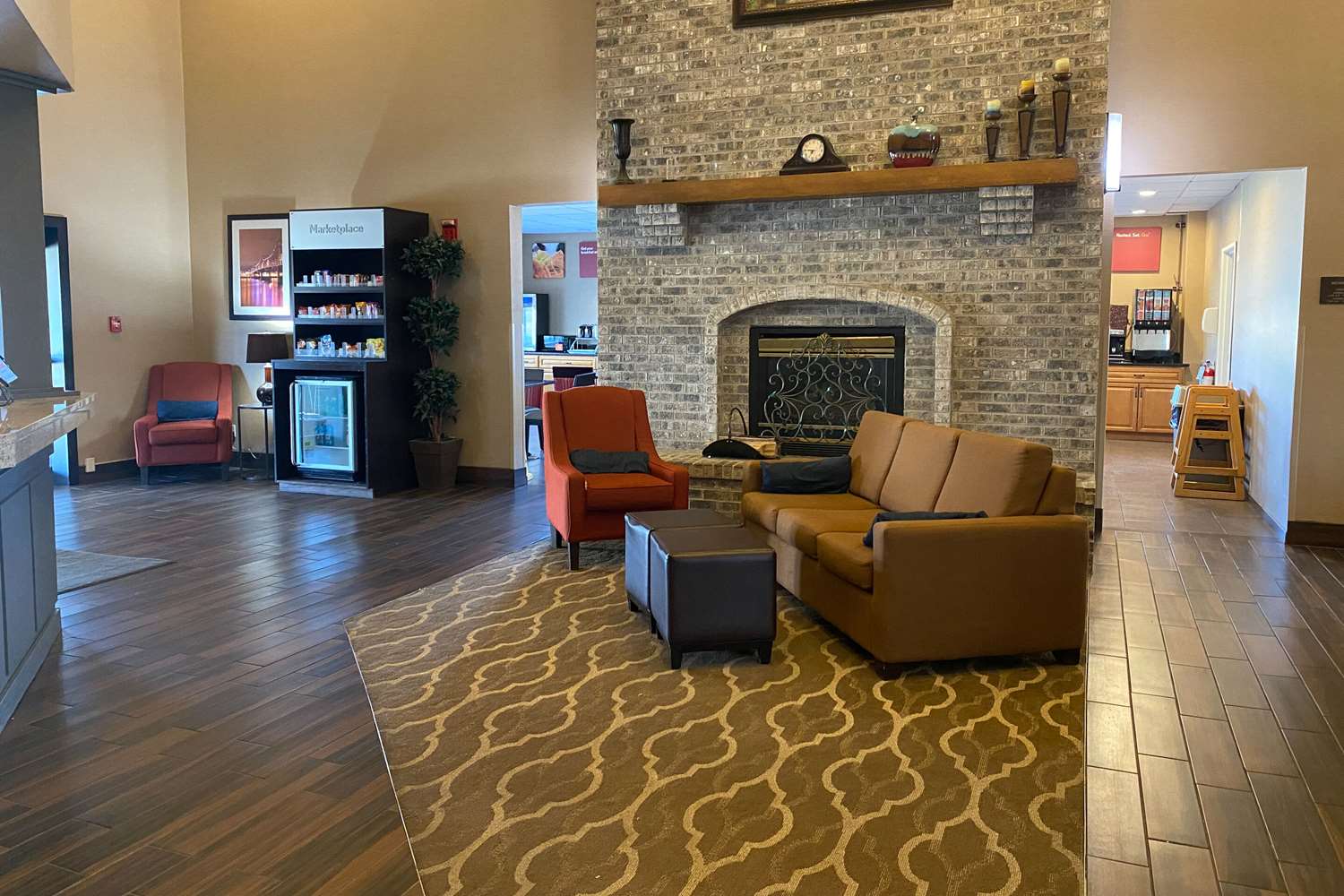Comfort Suites Peoria I-74 26/35