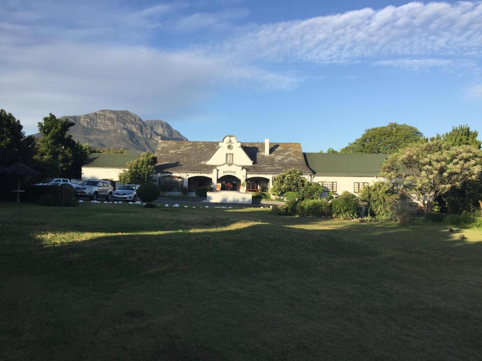 Somerset Guest Lodge 22/25