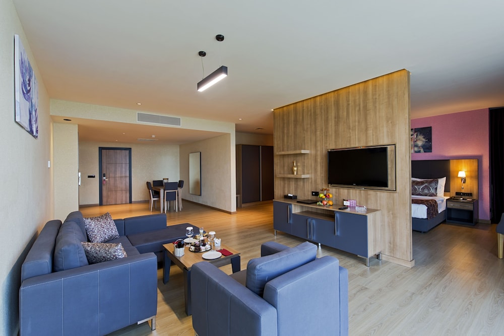 Euphoria Batumi Convention And Casino Hotel 46/63
