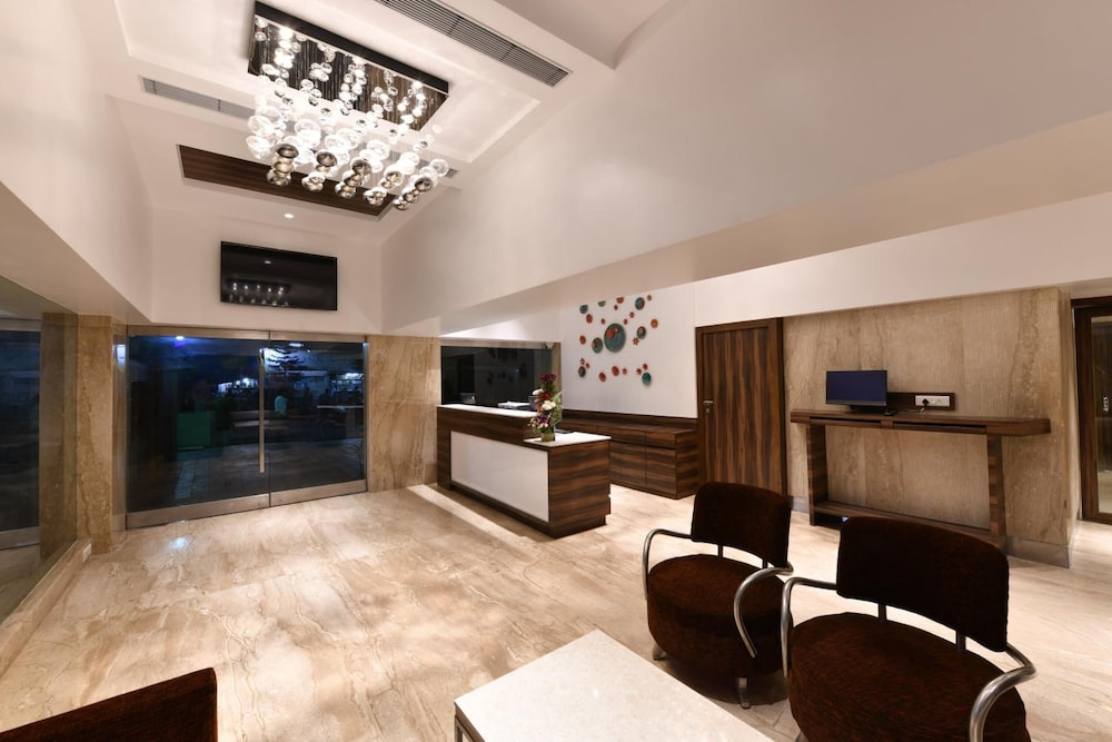 Lobby at Hotel Leafio Marigold Marol, MUMBAI
