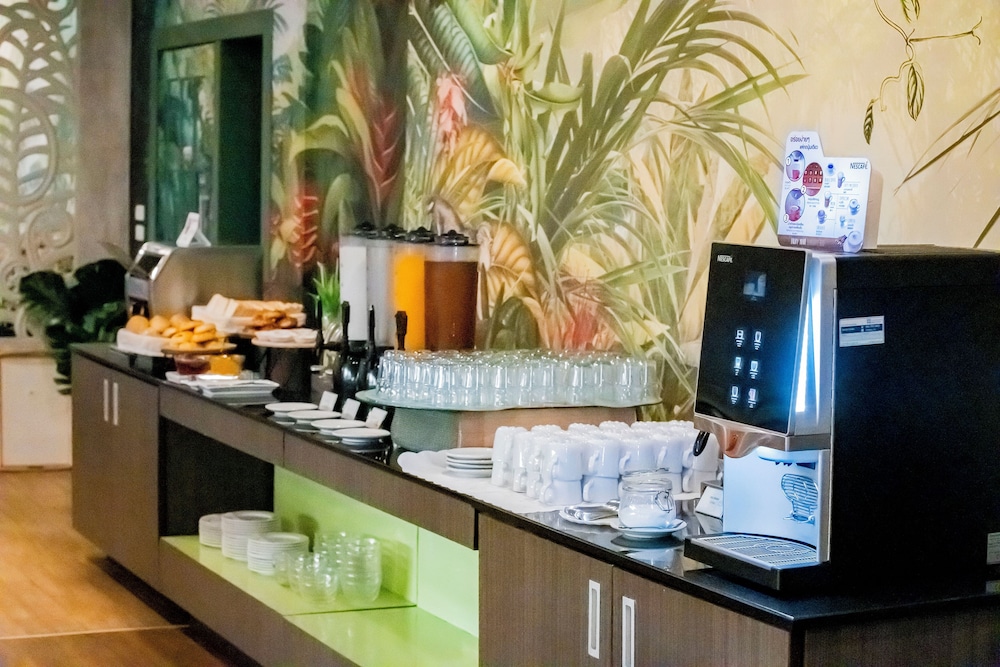 Empress Pattaya Hotel 3/50