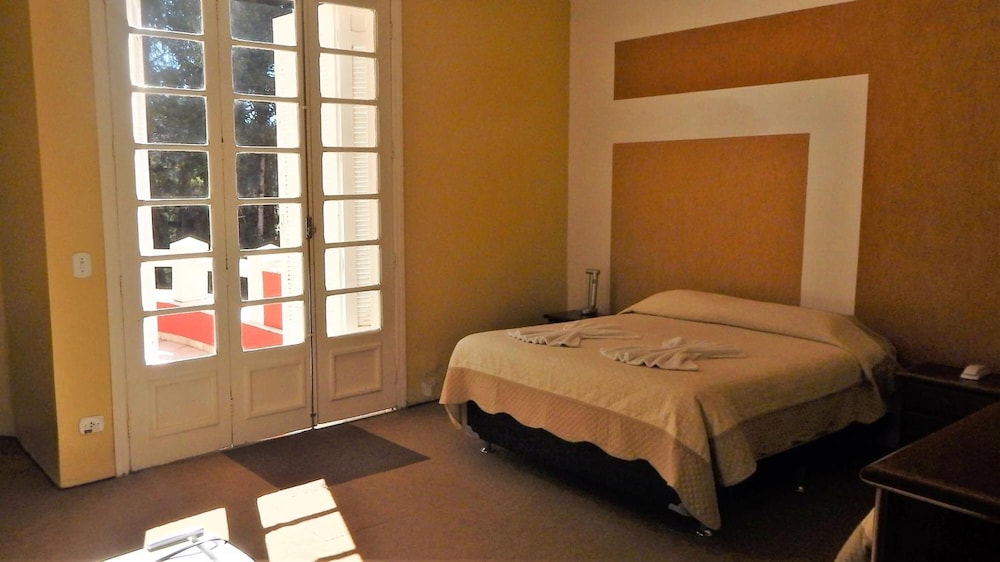 Hotel Platanus 16/48