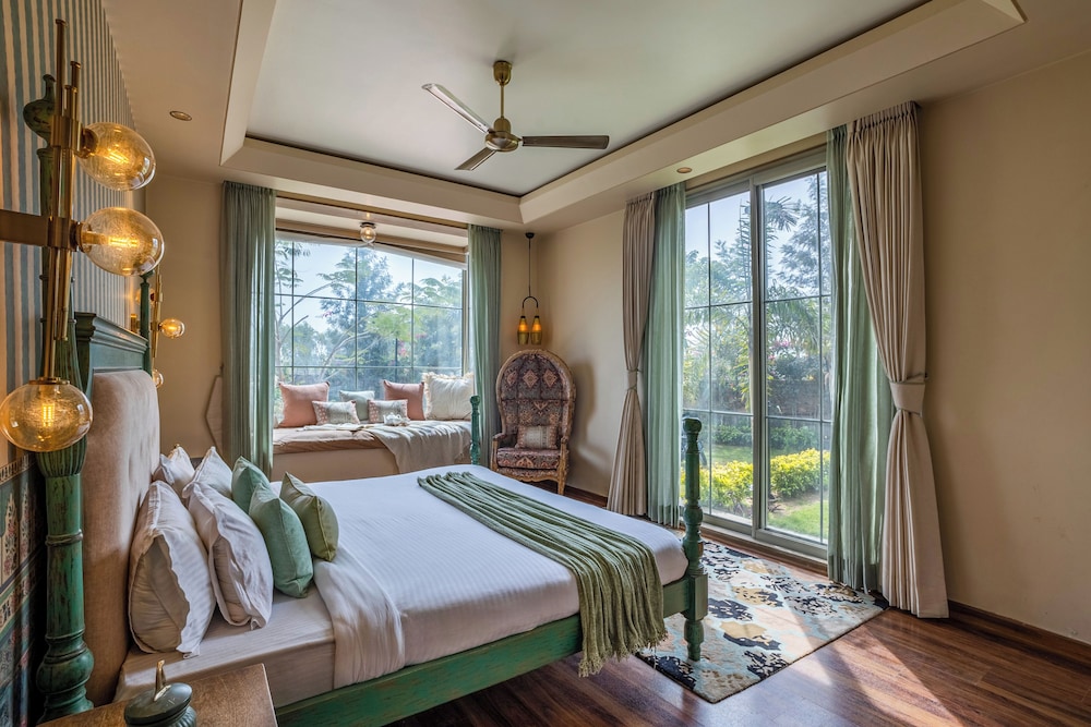 ELIVAAS Noah's Ark 3BHK Villa with Pvt Pool, Garden and Gazebo 24/64