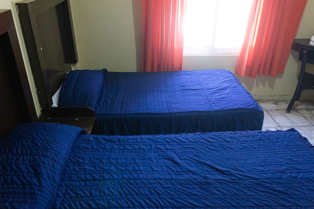 OYO Hotel Colon, Plaza Bicentenario, Zacatecas Centro 21/48