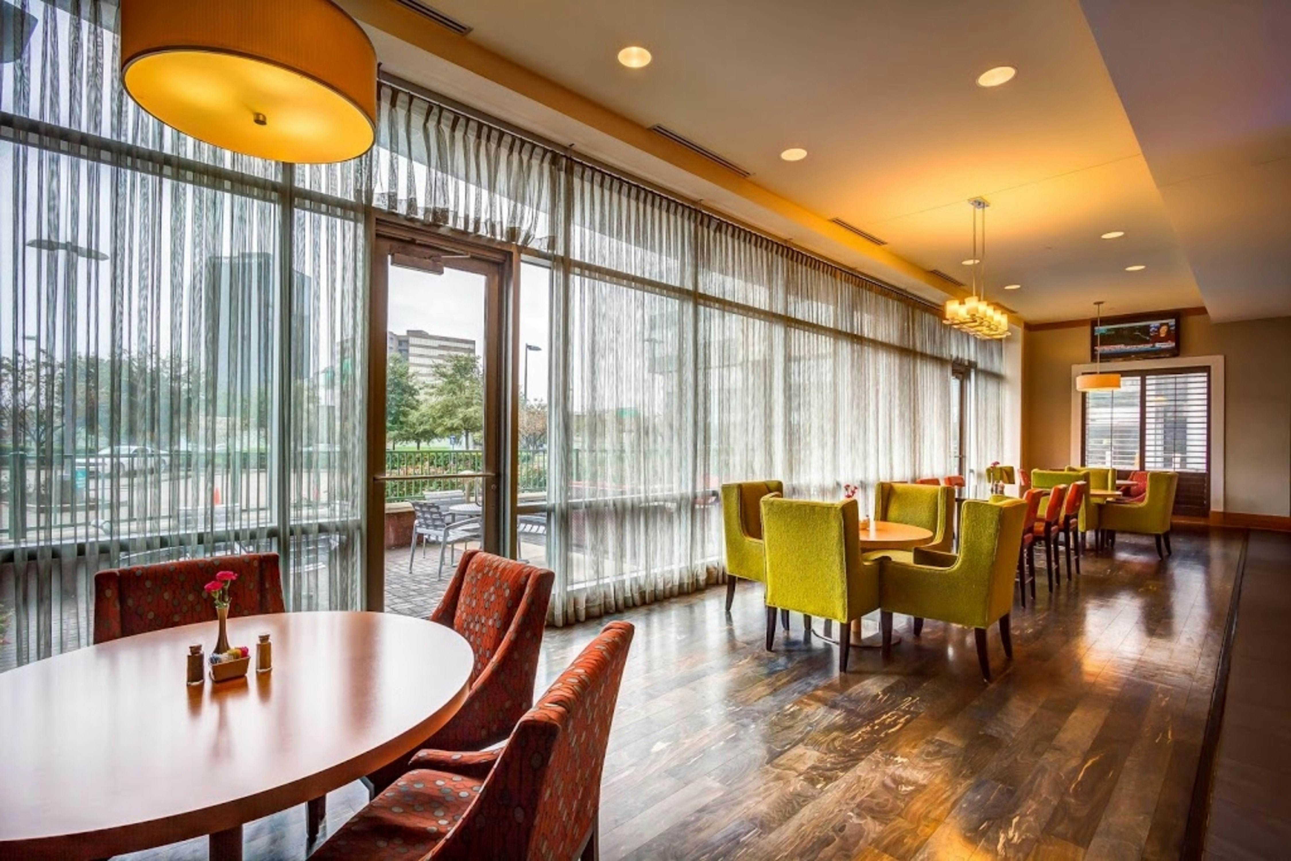 Embassy Suites by Hilton Houston Energy Corridor 39/63