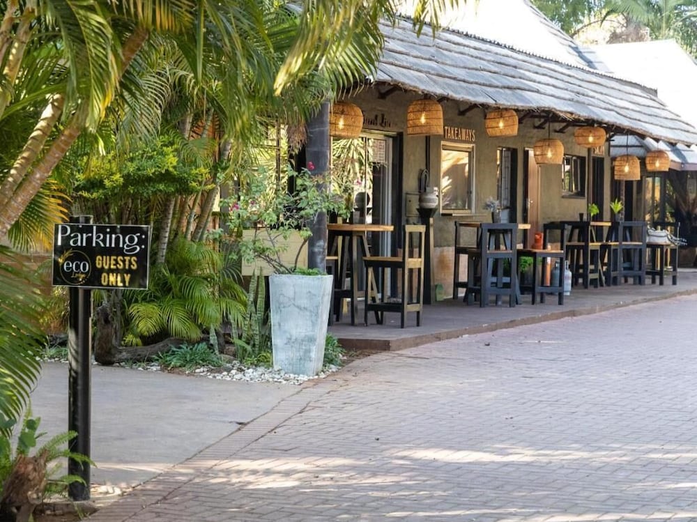 ECO LODGE 1/15