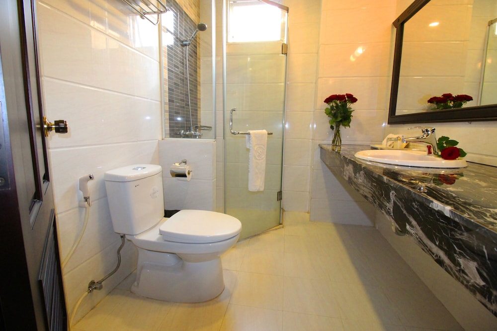 Royal Hotel Dalat 25/57