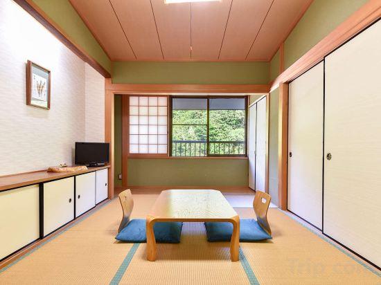 Japanese, River View, No Bathroom