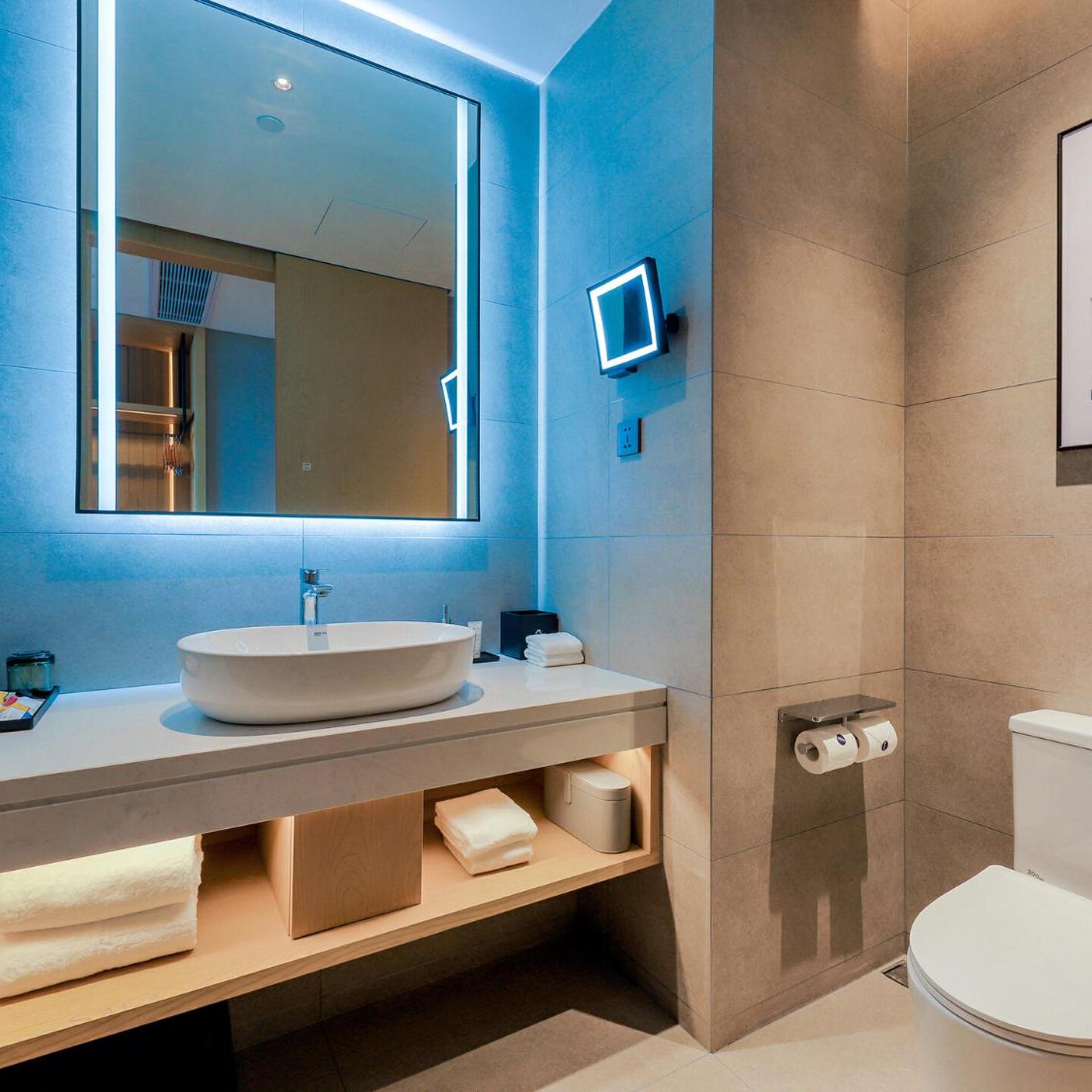Park inn by Radisson Hotel 53/58