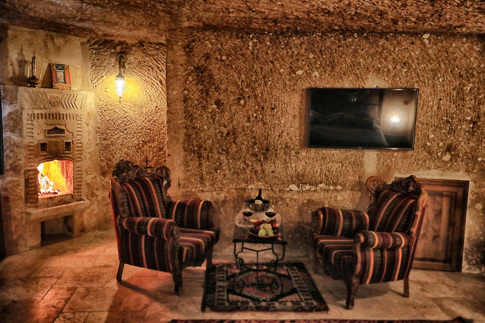 Traveller Apos S Cave Hotel 51/76